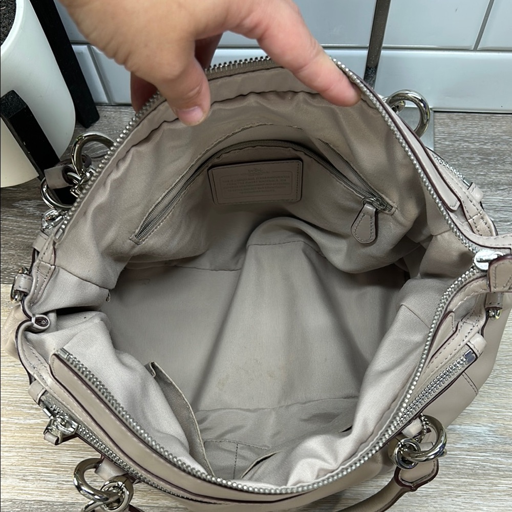 Coach Tan Shoulder Bag - Picture 4 of 16